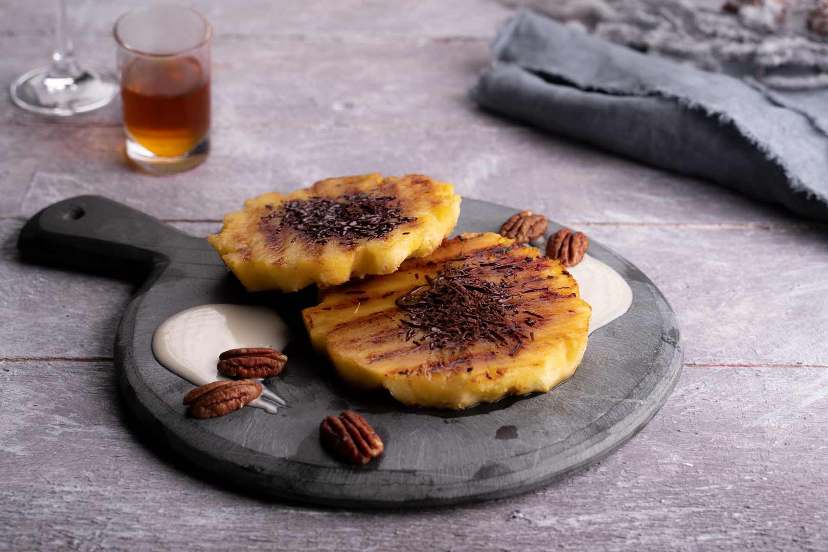 05---Ananas-grigliato-con-salsa-al-cocco-e-noci-pecan-(Bio-coco-cuisine)-1