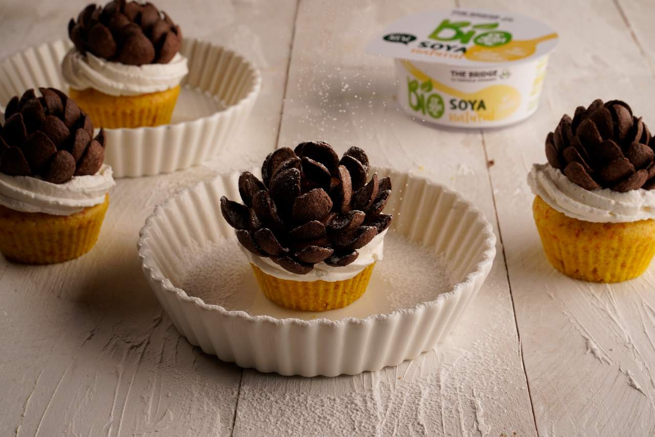 Pine cone cupcakes